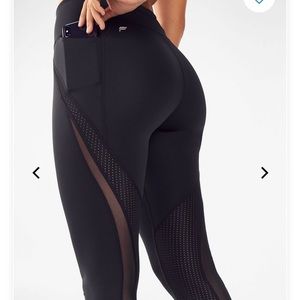 NWT Fabletics Mid Rise Mesh Ultra Cool 7/8 Legging